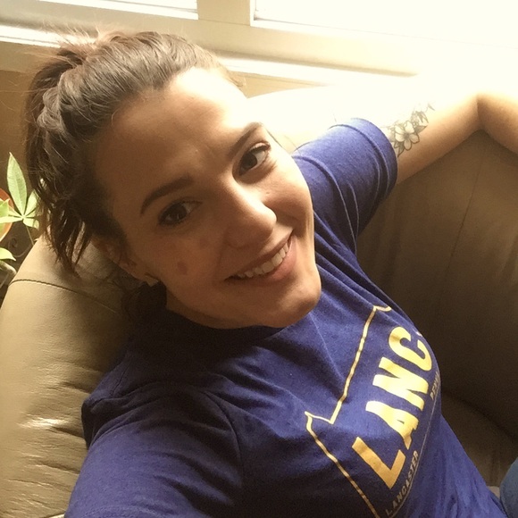 Meet your Posher, Jessica - Picture 1 of 1